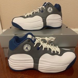 NIB Men’s Jordan Jumpman Team 1 Shoes Size 9.5